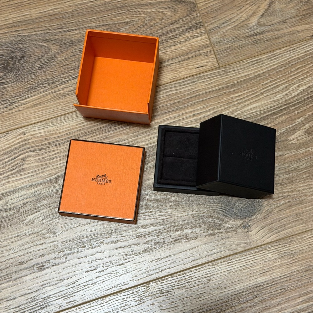 Hermes ring Box